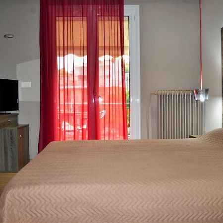 Ritsas Hotel Tolón Eksteriør billede